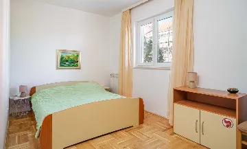 1-Bedroom Apartment for Up to 4 Near the Beach
