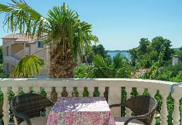 1-Bedroom Apartment for Up to 4 Near the Beach