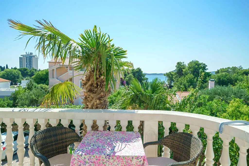 1-Bedroom Apartment for Up to 4 Near the Beach