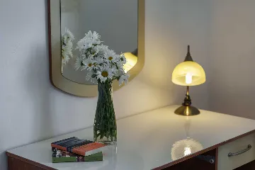 Quiet Apartment for 4 with Terrace and Beach View