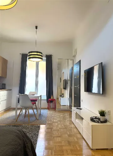Central Zagreb Studio Apartment on Frankopanska Street