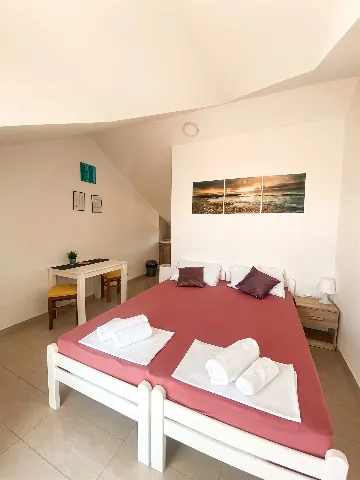 Studio Apartment in Novalja for 2 Guests