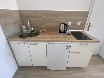 Studio Apartment in Novalja for Up to 3 Guests