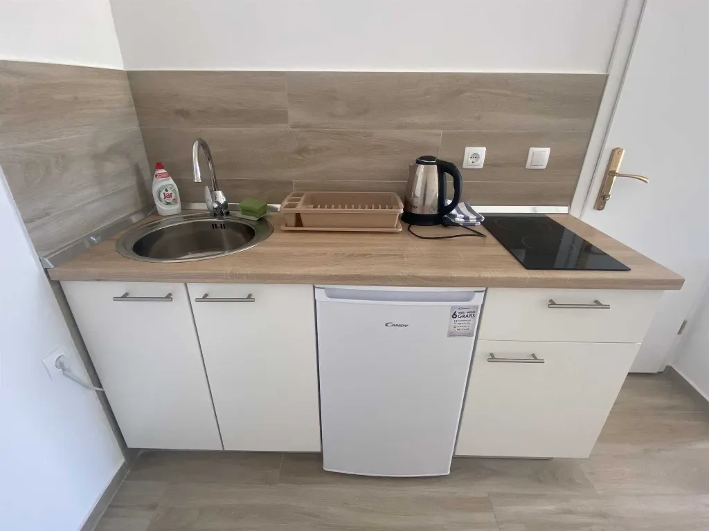 Studio Apartment in Novalja for Up to 3 Guests