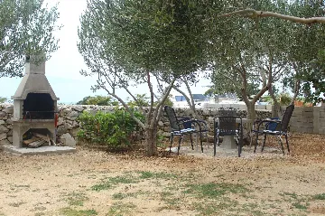 Studio Apartment in Novalja for up to 3 Guests