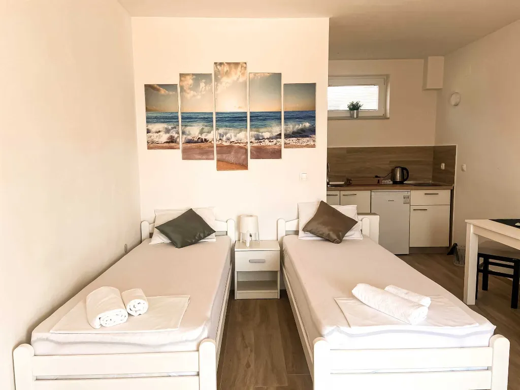 Studio Apartment in Novalja for up to 3 Guests