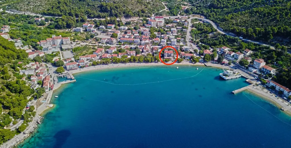 Drvenik Studio Apartment with Sea View for 2–4 Guests