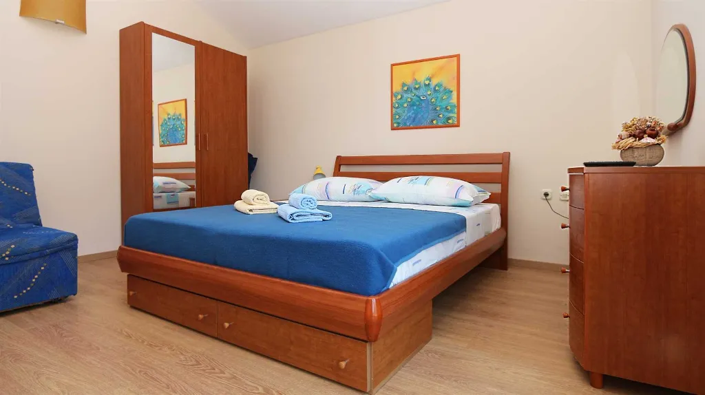 Drvenik Studio Apartment for 3 Guests with Balcony