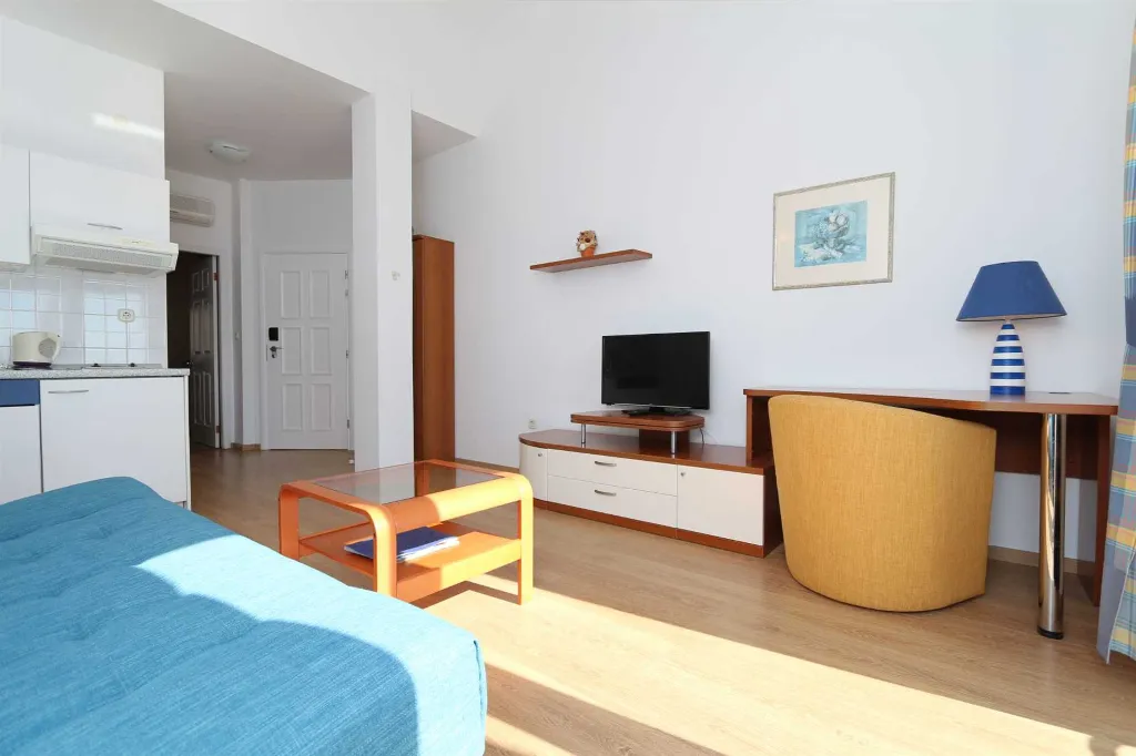 1-Bedroom Apartment in Drvenik with Sea View Balcony