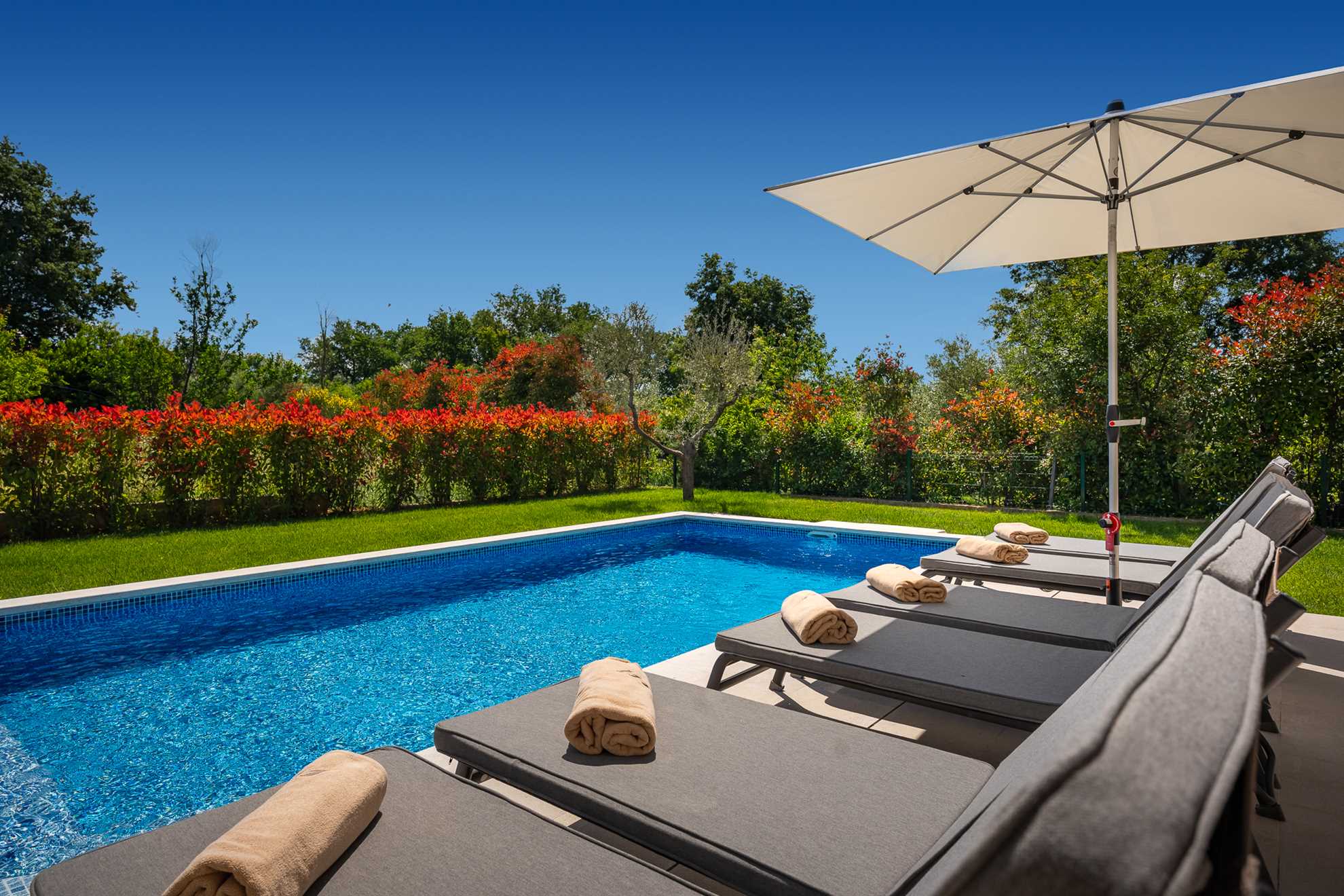 Villa Petra - Landestypischer Stil mit Pool