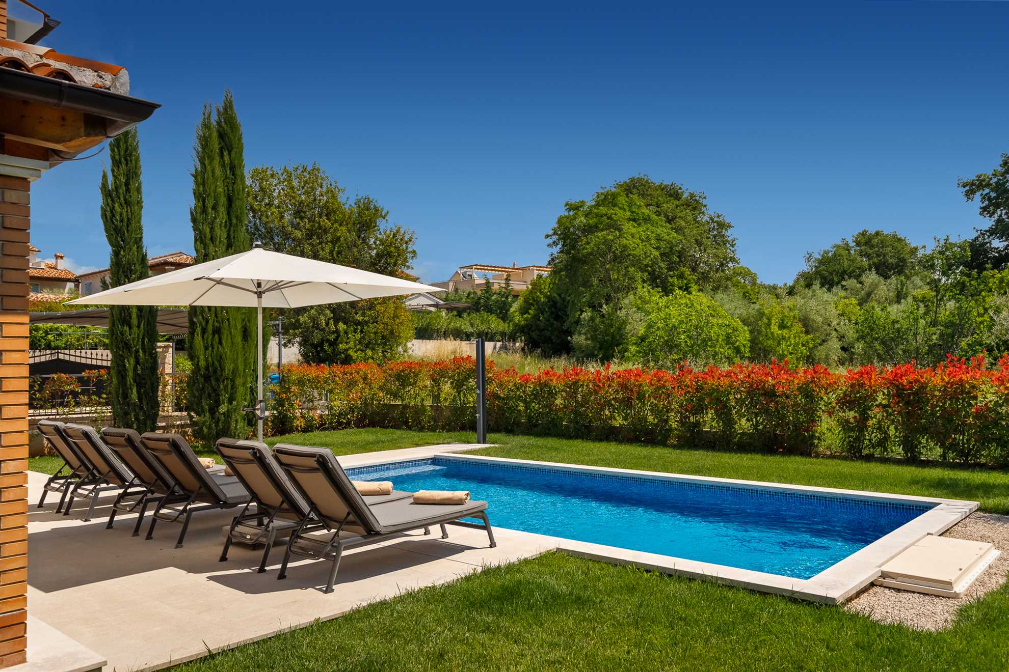 Villa Petra - Landestypischer Stil mit Pool