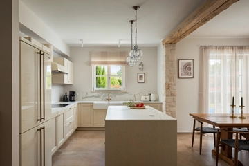 3-Bedroom Villa with Private Pool in Vabriga