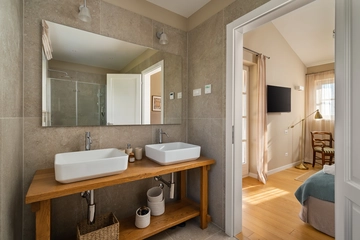 3-Bedroom Villa with Private Pool in Vabriga