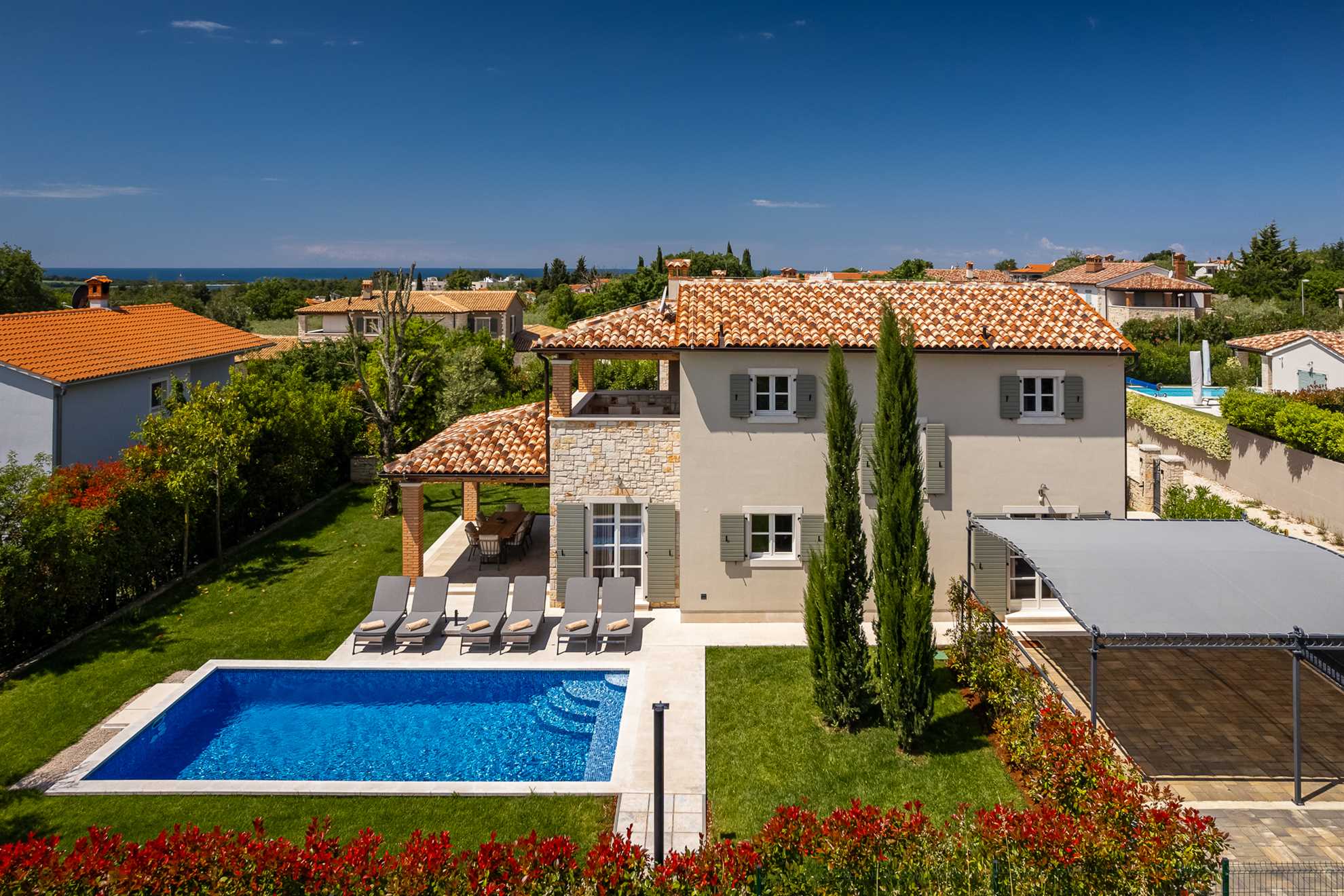Villa Petra - Landestypischer Stil mit Pool