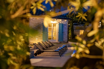 Design Villa with Panoramic Sea View in Višnjan