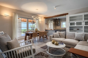 Design Villa with Panoramic Sea View in Višnjan