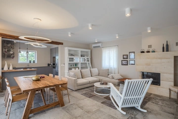 Design Villa with Panoramic Sea View in Višnjan