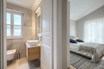 Design Villa with Panoramic Sea View in Višnjan