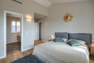 Design Villa with Panoramic Sea View in Višnjan