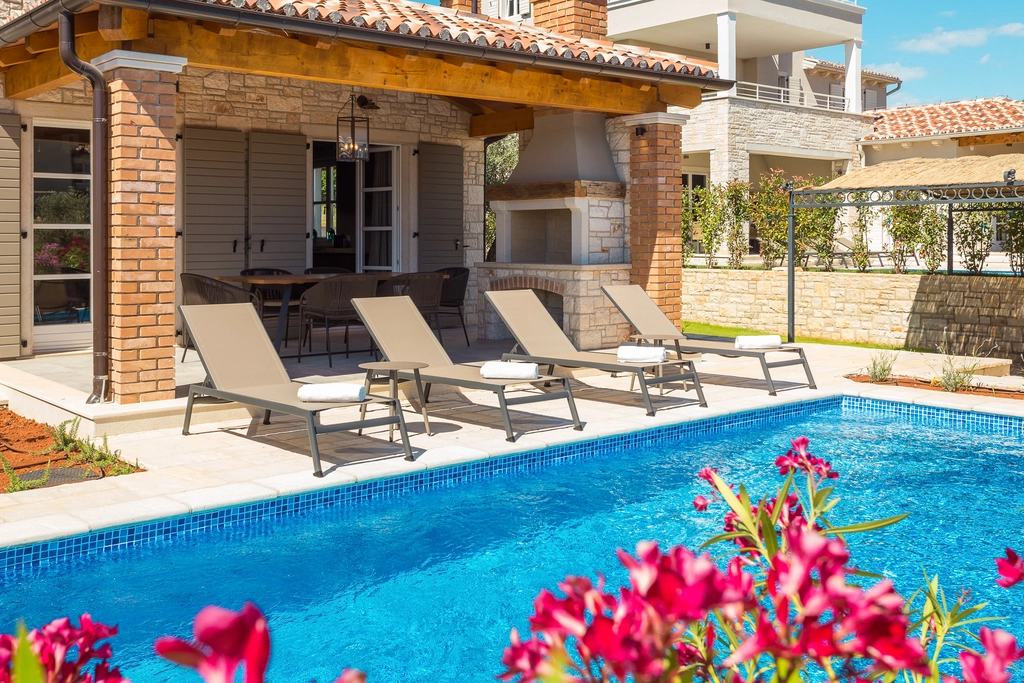 Design Villa with Private Pool in Vabriga