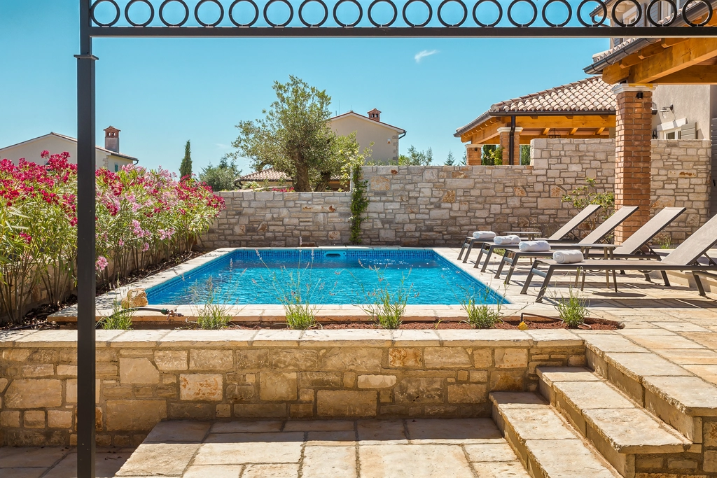Design Villa with Private Pool in Vabriga