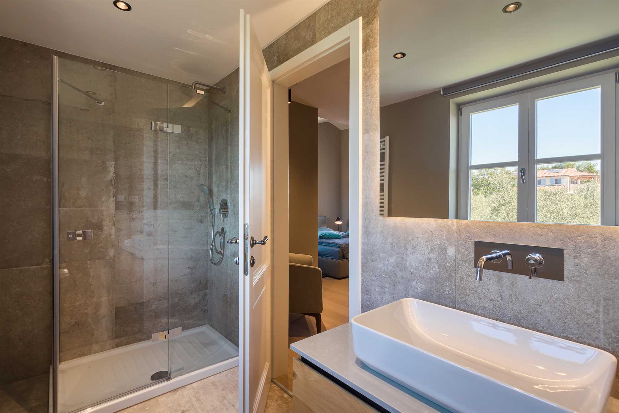 Villa Vanessa – Architektonische Designvilla mit Meerblick