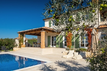 Tar Villa for Up to 10 Guests with Heated Pool