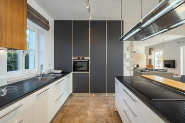 Tar Villa for Up to 10 Guests with Heated Pool