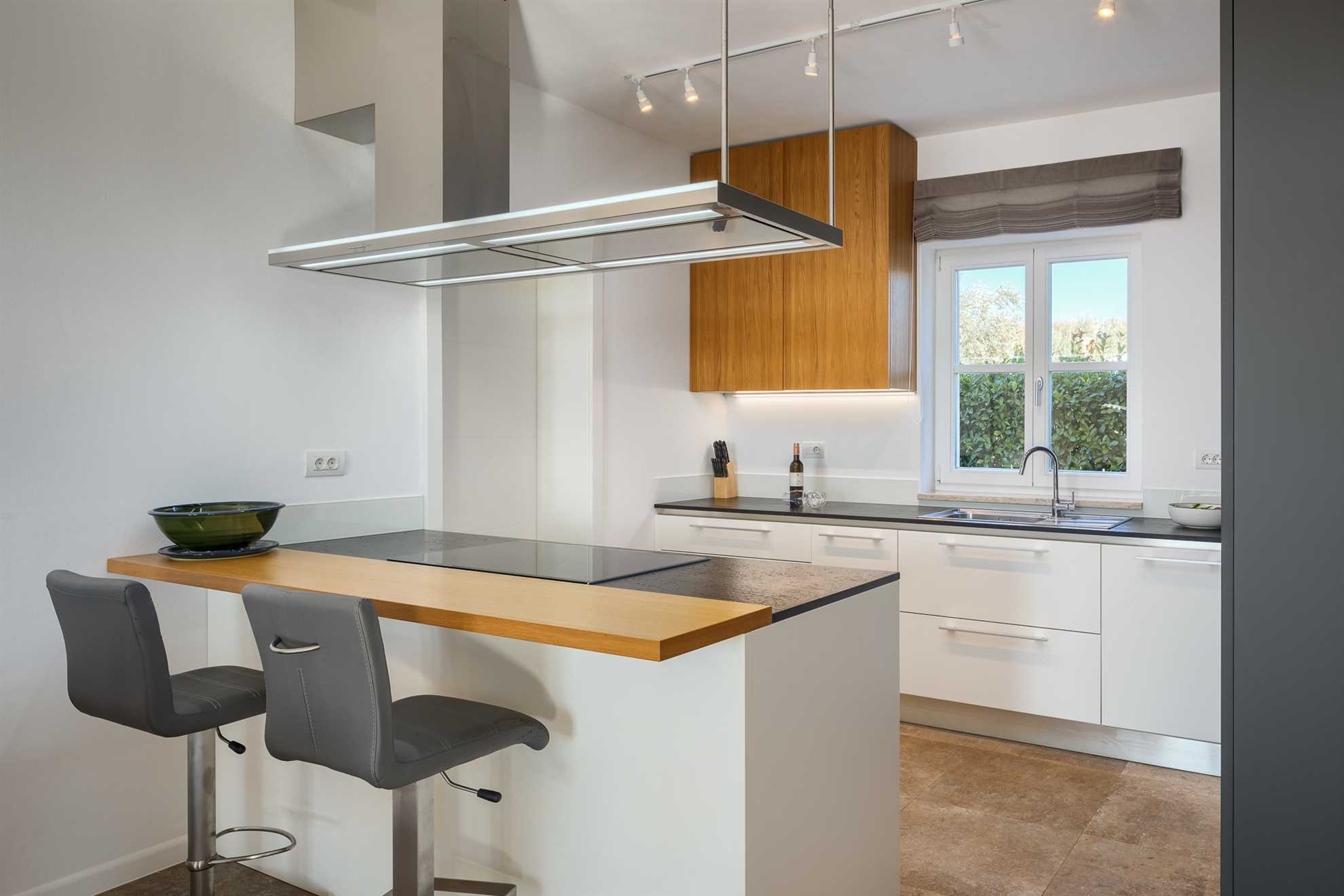 Villa Sirok – Mediterrane Wellnessvilla mit Meerblick