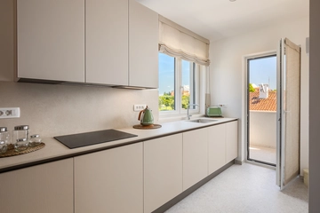 Designer Apartment in Novigrad for up to 6 Guests