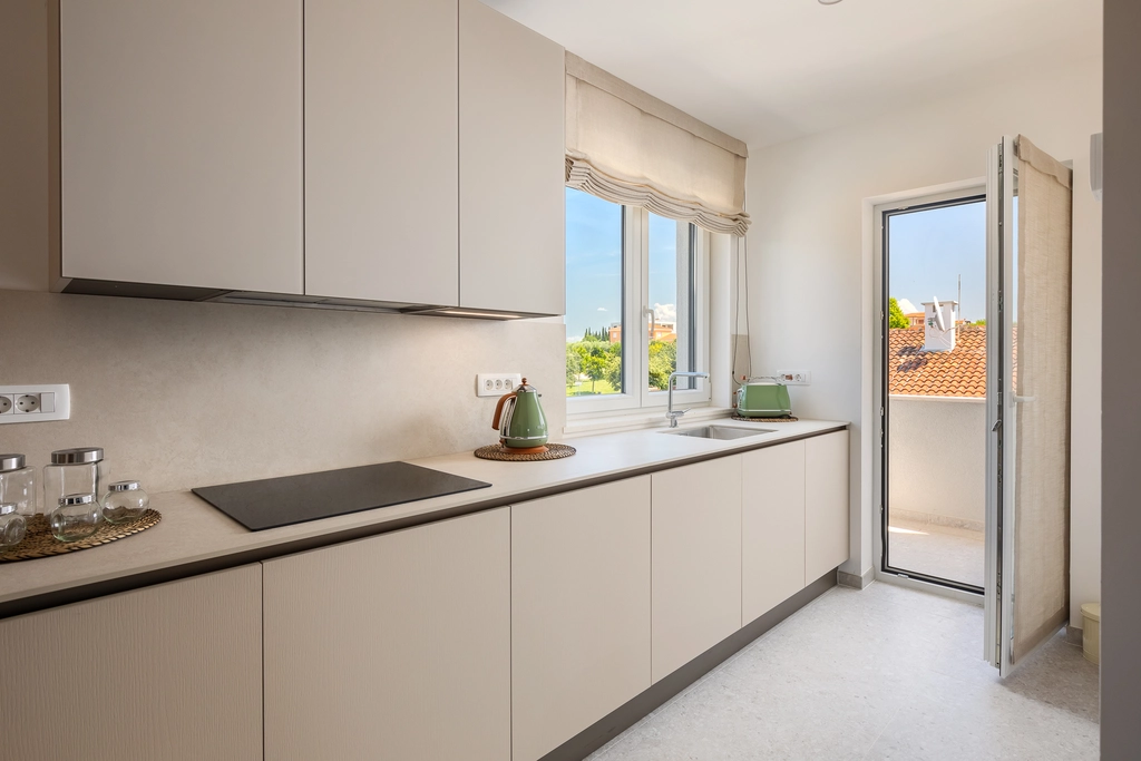 Designer Apartment in Novigrad for up to 6 Guests