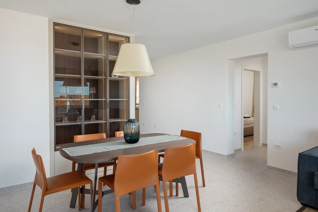 Designer Apartment in Novigrad for up to 6 Guests