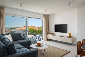 Designer Apartment in Novigrad for up to 6 Guests