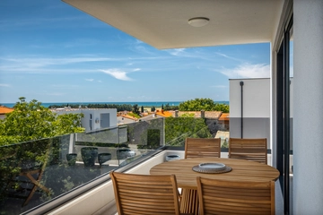 Designer Apartment in Novigrad for up to 6 Guests