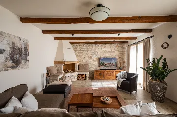 4-Bedroom Villa with Sea Views in Vabriga