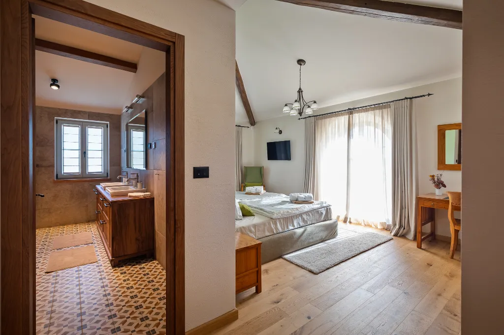 4-Bedroom Villa with Sea Views in Vabriga