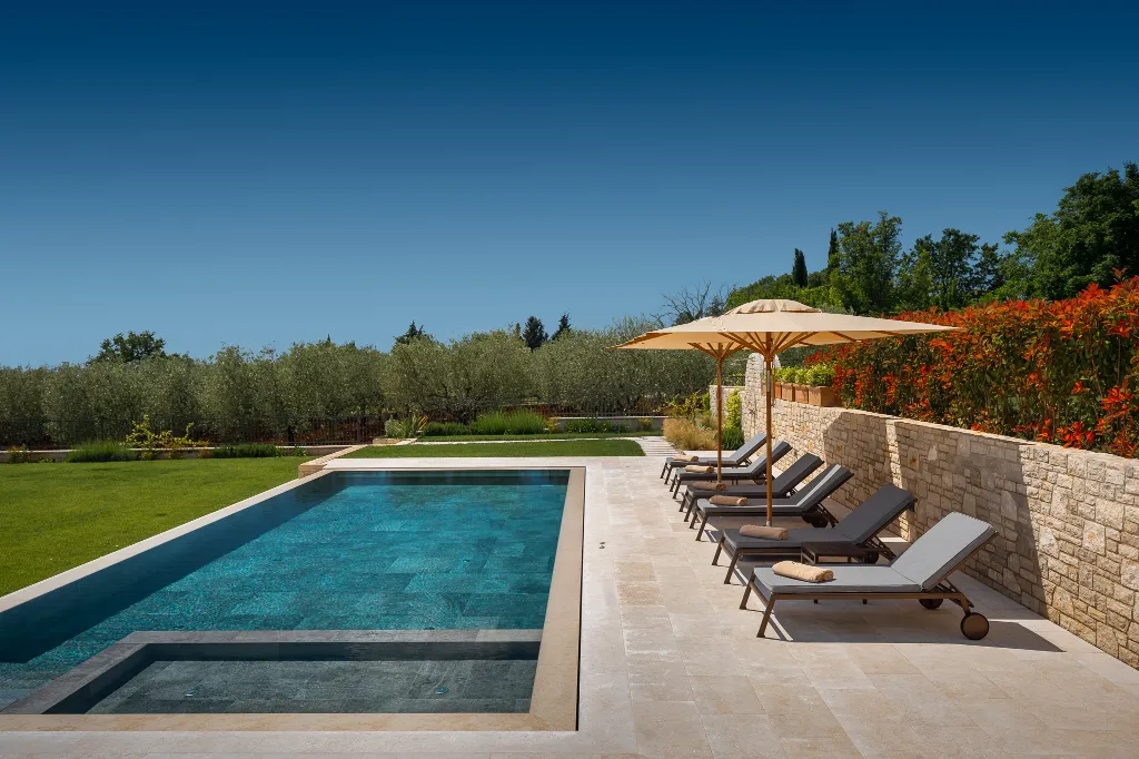 4-Bedroom Villa with Sea Views in Vabriga