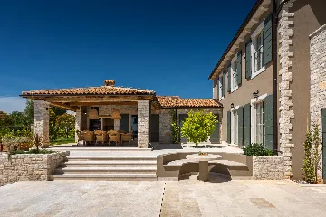 4-Bedroom Villa with Sea Views in Vabriga