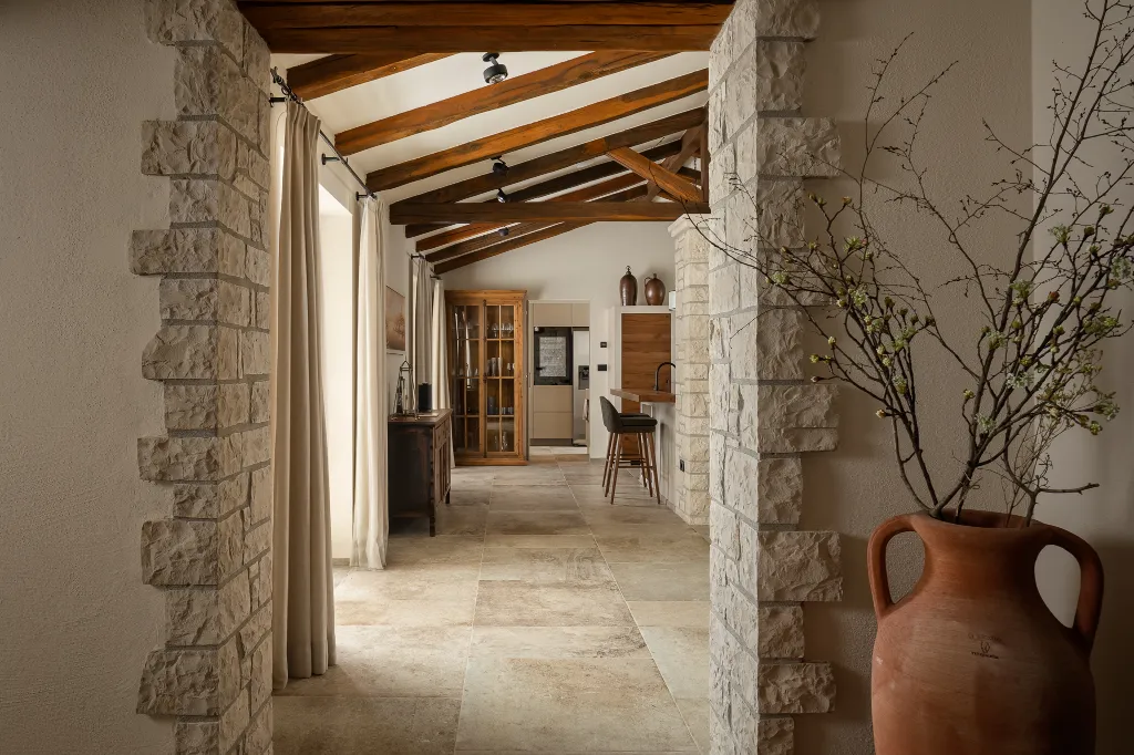 4-Bedroom Villa with Sea Views in Vabriga