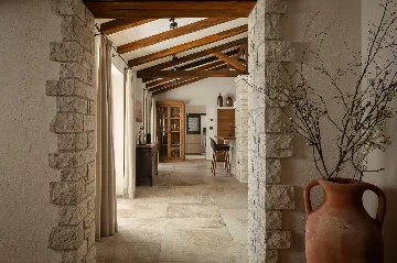 4-Bedroom Villa with Sea Views in Vabriga