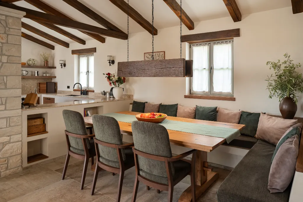 4-Bedroom Villa with Sea Views in Vabriga
