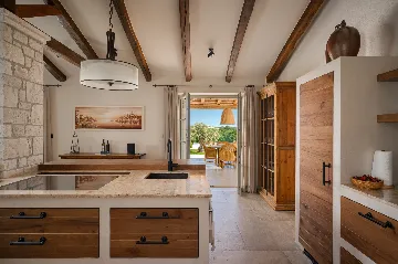 4-Bedroom Villa with Sea Views in Vabriga