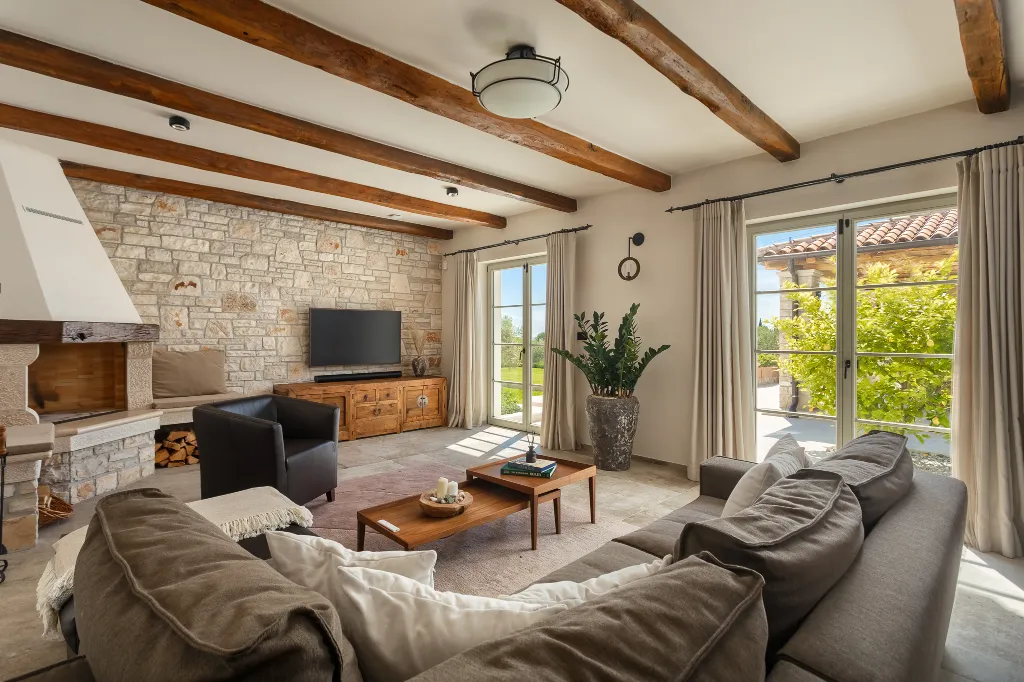 4-Bedroom Villa with Sea Views in Vabriga