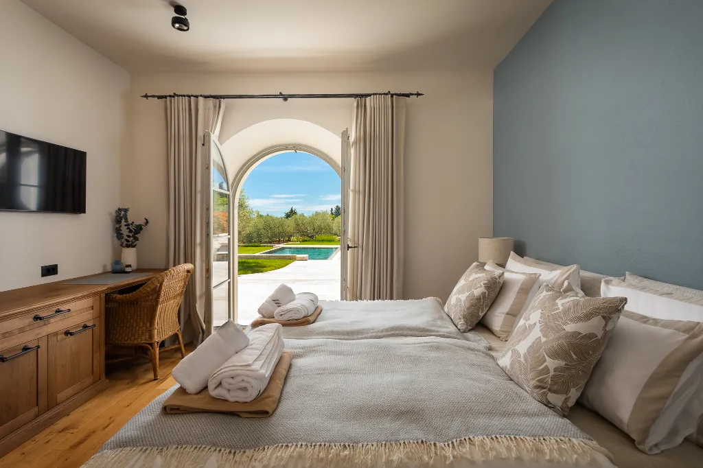 4-Bedroom Villa with Sea Views in Vabriga