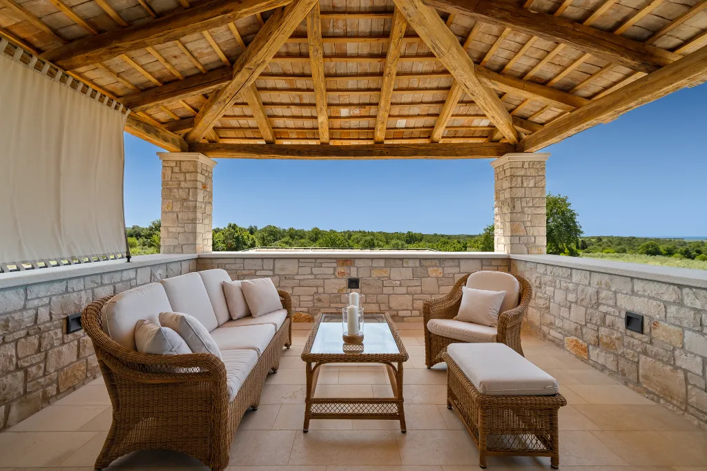 4-Bedroom Villa with Sea Views in Vabriga