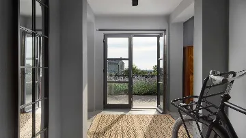 Villa for 10 with Pool in Tinjan