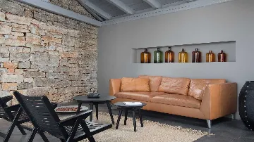 Villa for 10 with Pool in Tinjan