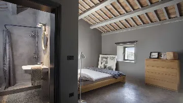 Villa for 10 with Pool in Tinjan