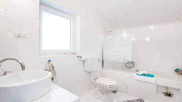 Višnjan Villa with Pool for 10 Guests