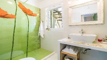 Višnjan Villa with Pool for 10 Guests